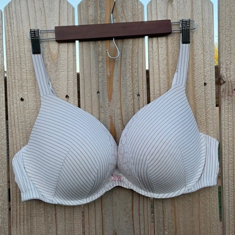 🔥 Take 50% OFF- Cacique Striped Bra For Women, Size-42D